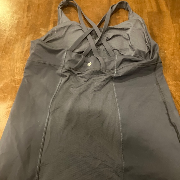 Blue Tank Lululemon-Excellent Condition-Size 12 - Picture 2 of 2